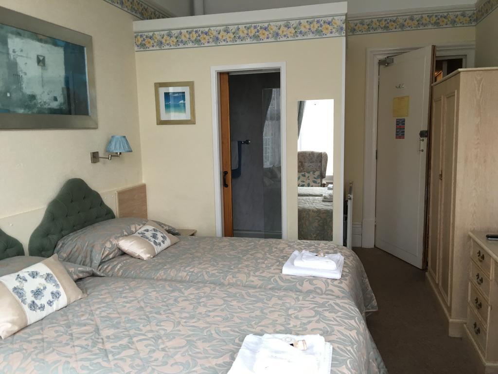 Hotel Riviera By The Sea Bournemouth Esterno foto