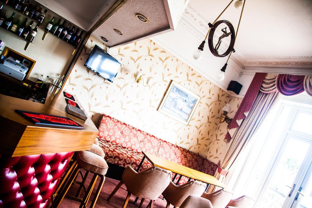 Hotel Riviera By The Sea Bournemouth Esterno foto