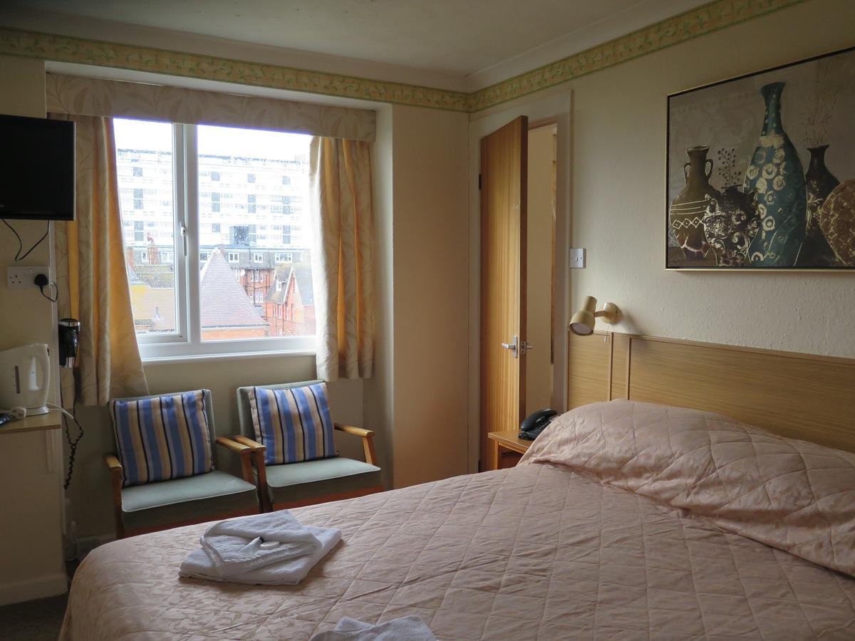 Hotel Riviera By The Sea Bournemouth Esterno foto