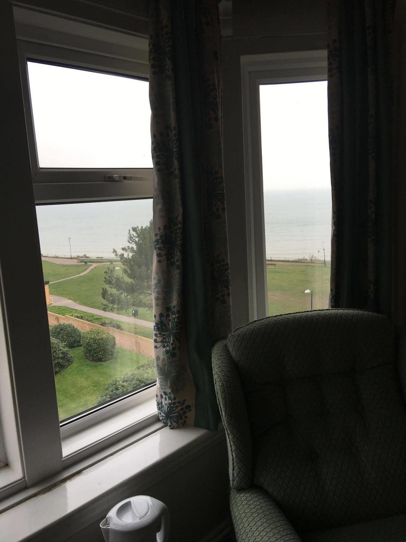 Hotel Riviera By The Sea Bournemouth Esterno foto