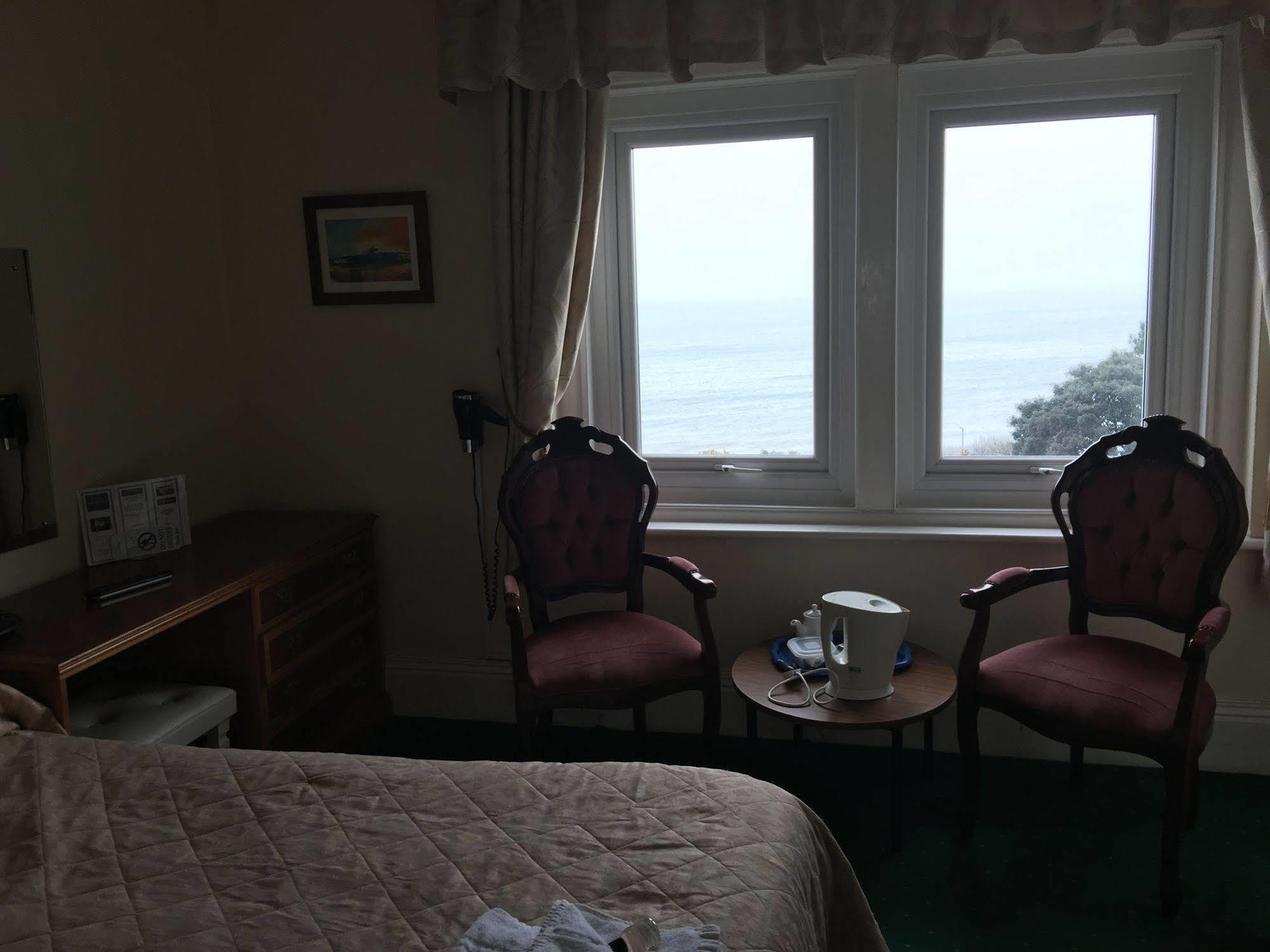 Hotel Riviera By The Sea Bournemouth Esterno foto