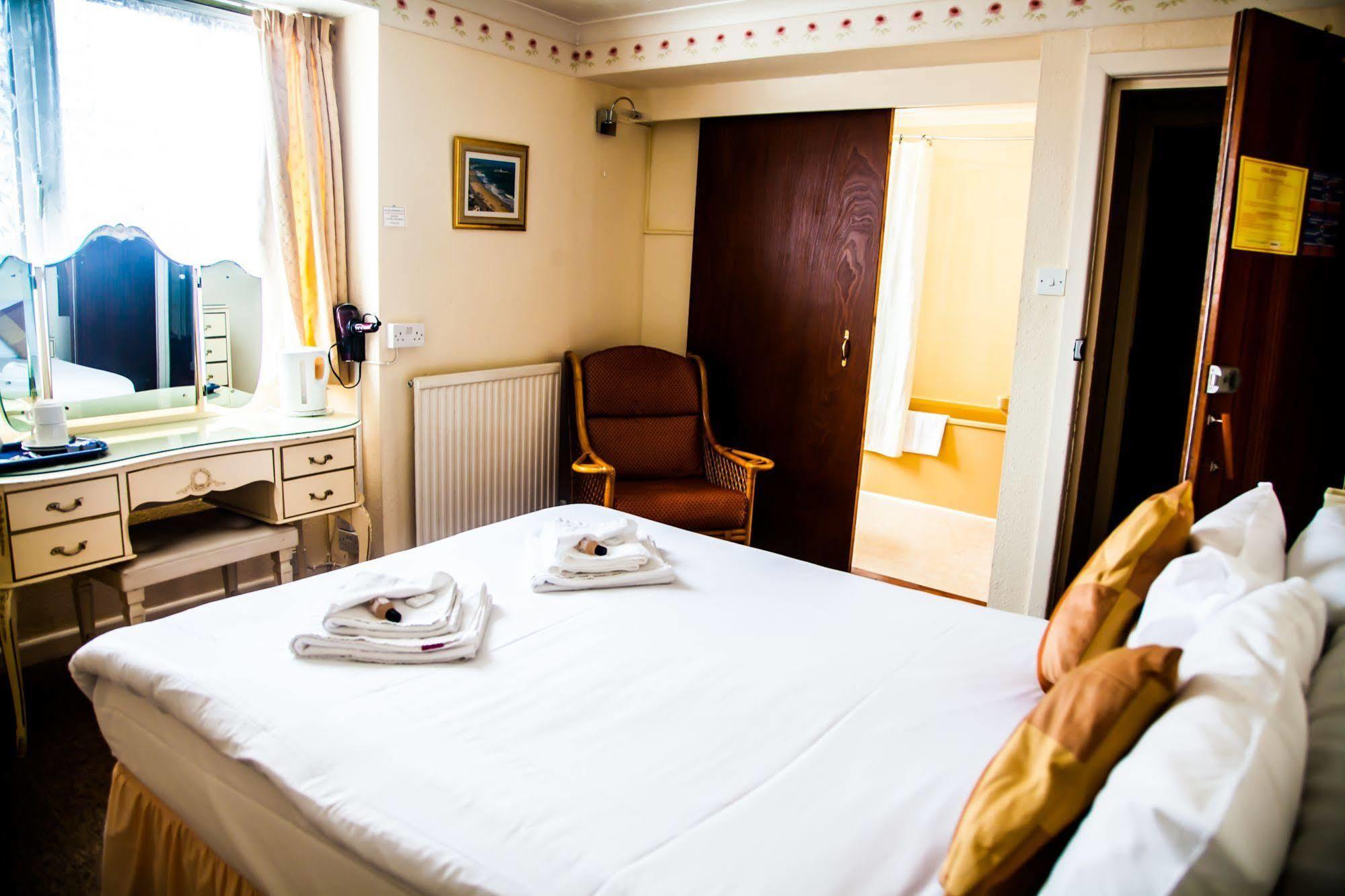 Hotel Riviera By The Sea Bournemouth Esterno foto