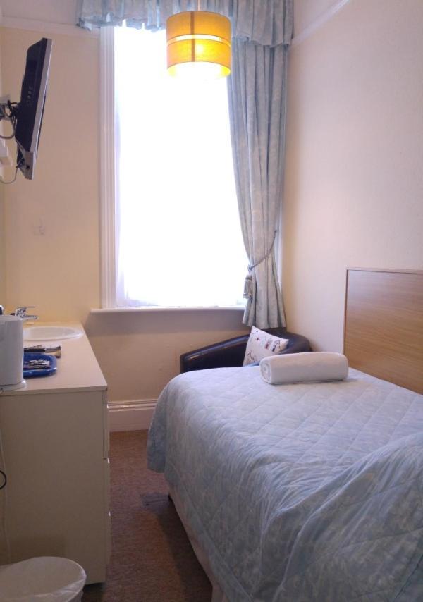 Hotel Riviera By The Sea Bournemouth Esterno foto