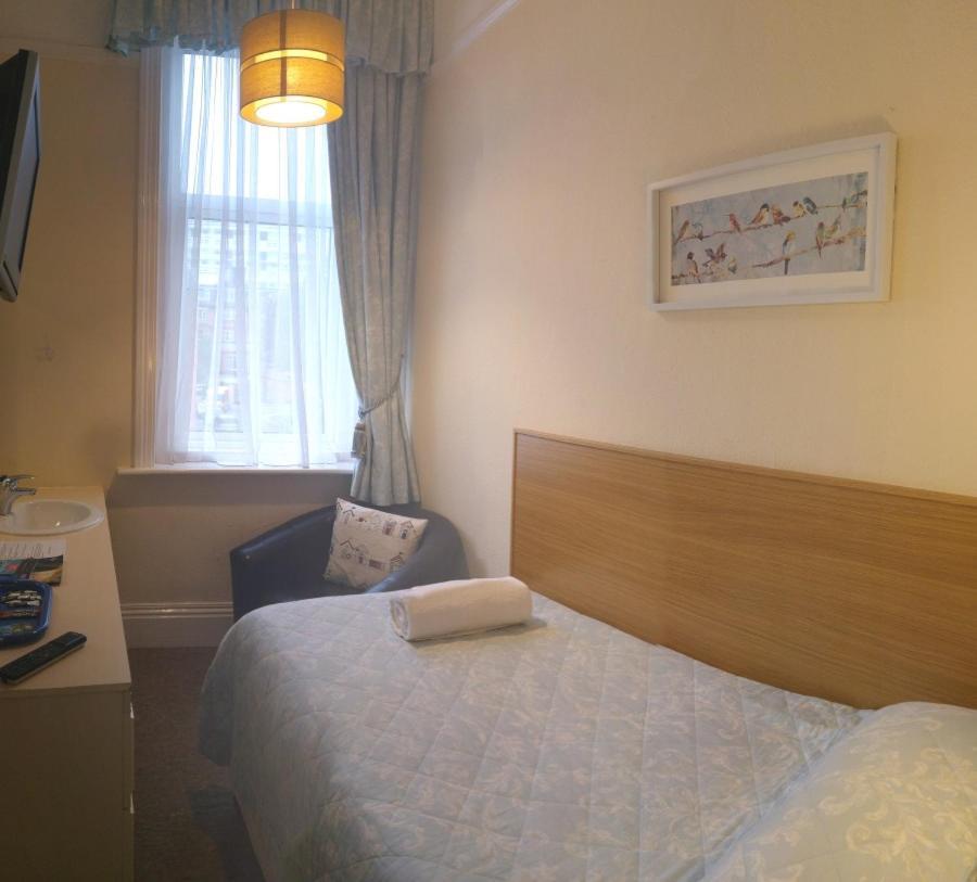 Hotel Riviera By The Sea Bournemouth Esterno foto